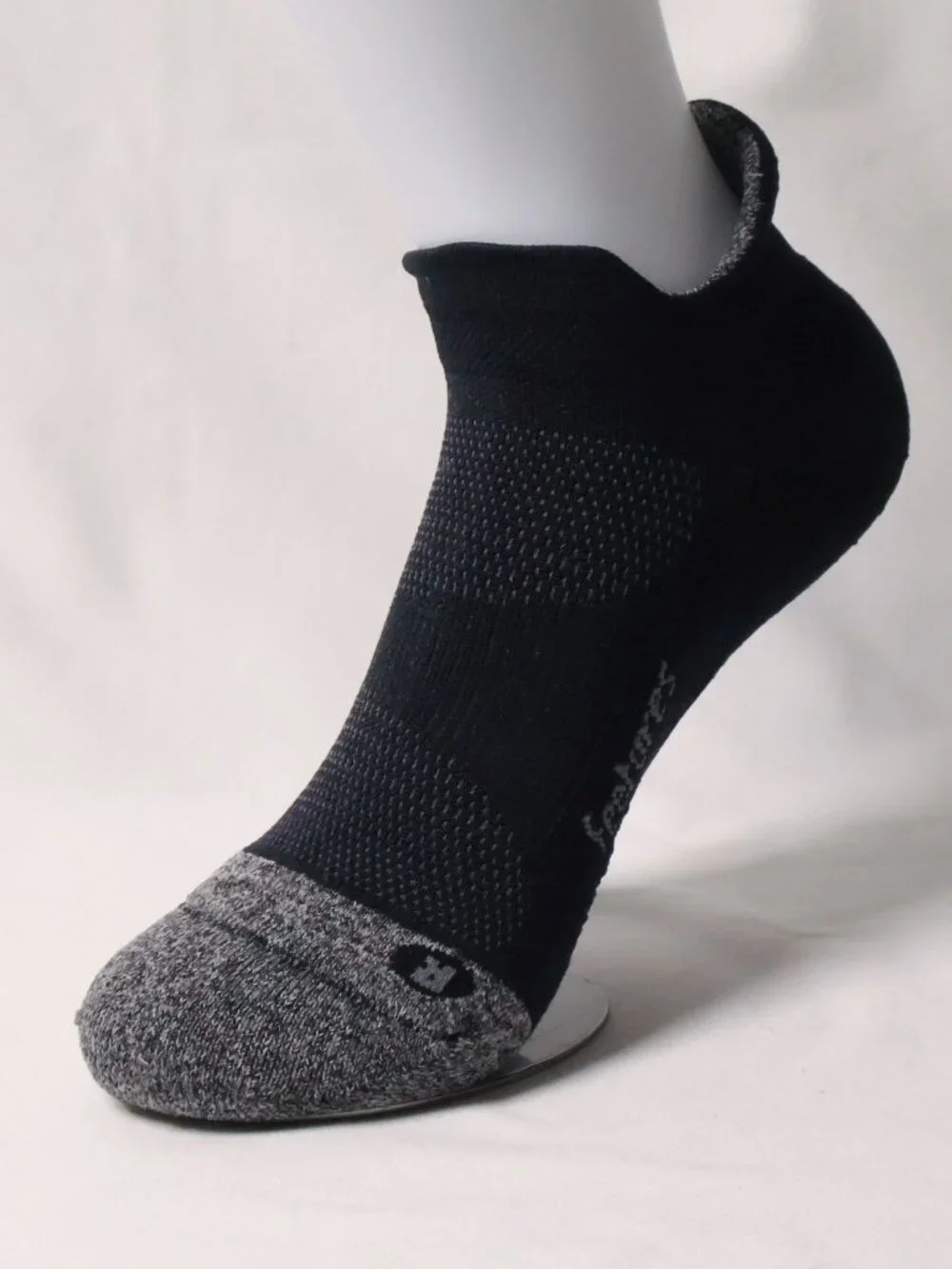 Feetures Ankle Socks Cushioned Black [Size M]